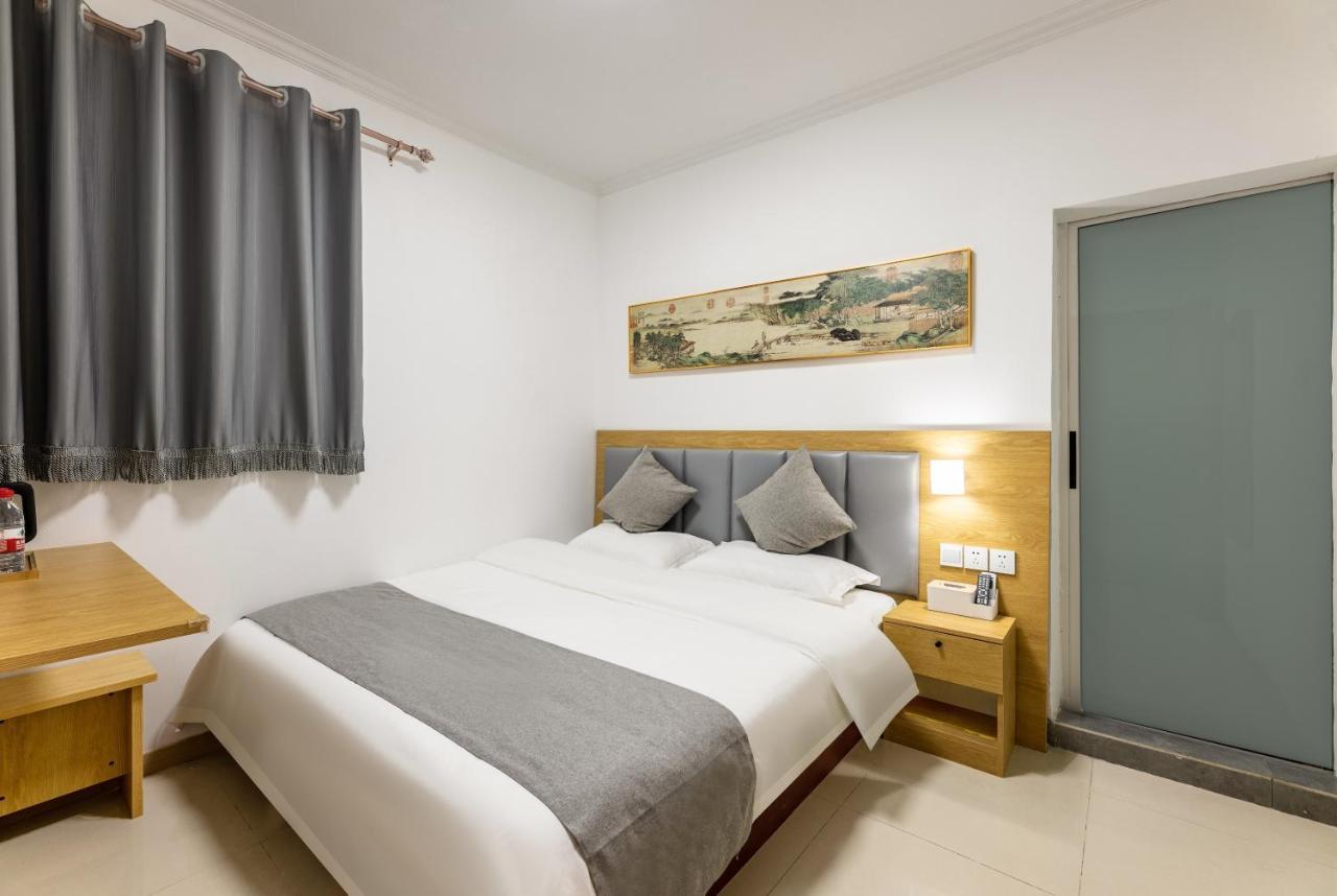 Happy Dragon Hotel -- Nearby Tiananmen Square & Forbidden City & Wangfujing Street & Line 5,6,8 Subway Nearby & Free Coffee & Free Laundry & Fluent English Speaking & Tourist Attractions Ticket Service & Free Wifi Unlimited For Western Software Beijing Luaran gambar