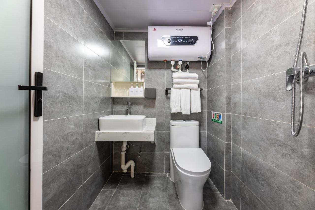 Happy Dragon Hotel -- Nearby Tiananmen Square & Forbidden City & Wangfujing Street & Line 5,6,8 Subway Nearby & Free Coffee & Free Laundry & Fluent English Speaking & Tourist Attractions Ticket Service & Free Wifi Unlimited For Western Software Beijing Luaran gambar