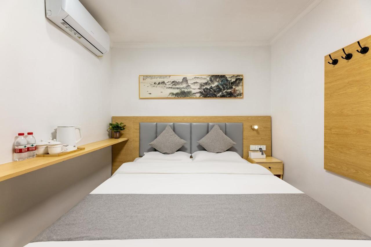 Happy Dragon Hotel -- Nearby Tiananmen Square & Forbidden City & Wangfujing Street & Line 5,6,8 Subway Nearby & Free Coffee & Free Laundry & Fluent English Speaking & Tourist Attractions Ticket Service & Free Wifi Unlimited For Western Software Beijing Luaran gambar