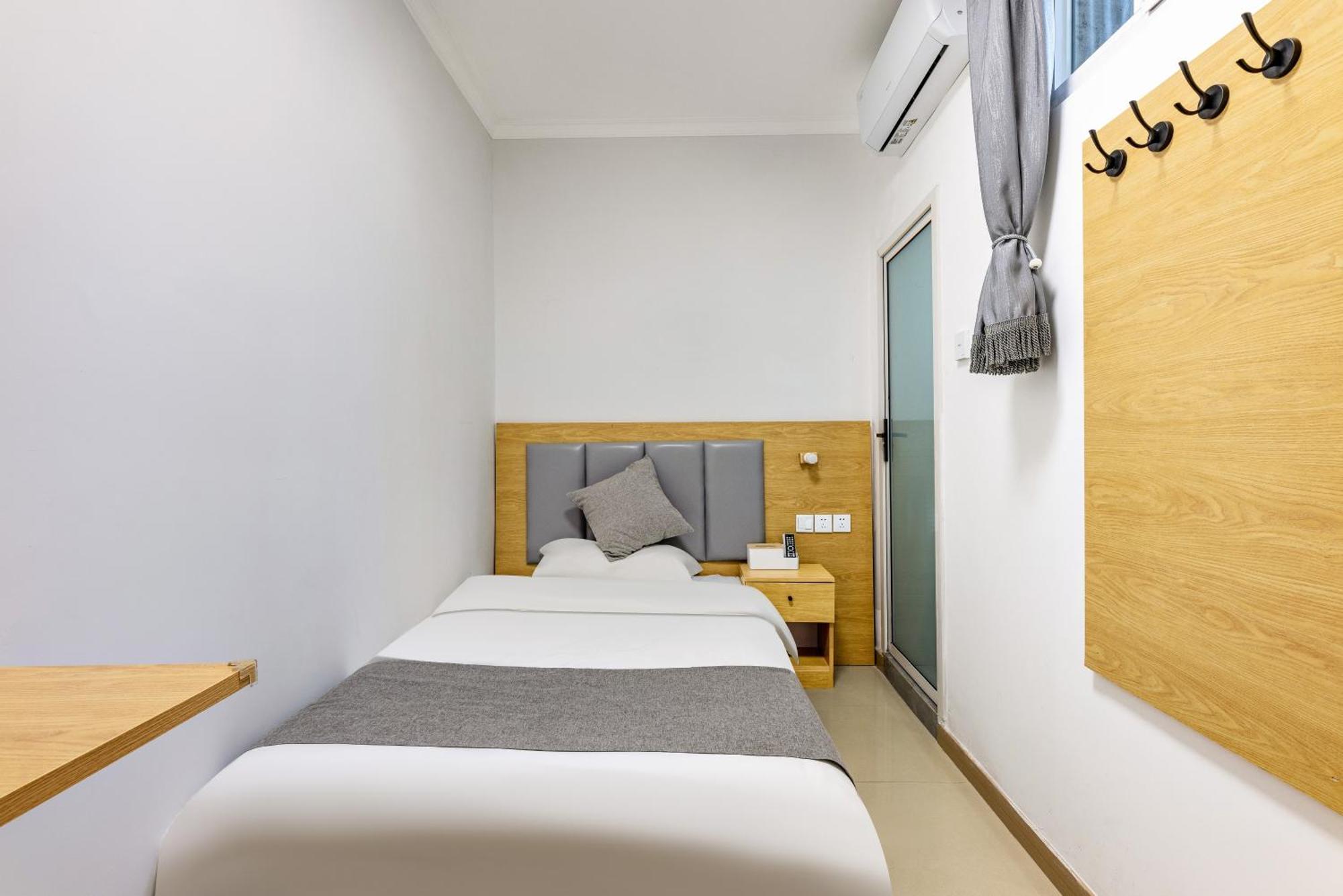 Happy Dragon Hotel -- Nearby Tiananmen Square & Forbidden City & Wangfujing Street & Line 5,6,8 Subway Nearby & Free Coffee & Free Laundry & Fluent English Speaking & Tourist Attractions Ticket Service & Free Wifi Unlimited For Western Software Beijing Luaran gambar