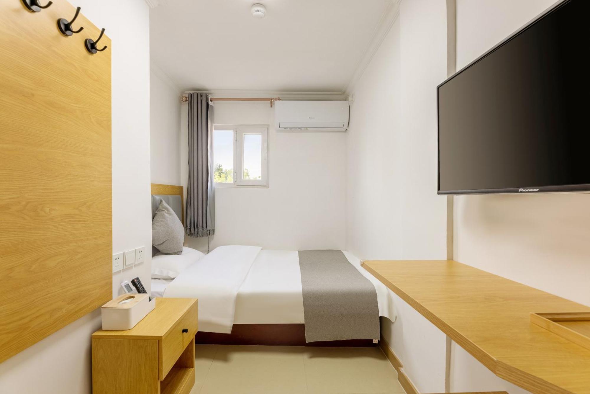 Happy Dragon Hotel -- Nearby Tiananmen Square & Forbidden City & Wangfujing Street & Line 5,6,8 Subway Nearby & Free Coffee & Free Laundry & Fluent English Speaking & Tourist Attractions Ticket Service & Free Wifi Unlimited For Western Software Beijing Luaran gambar