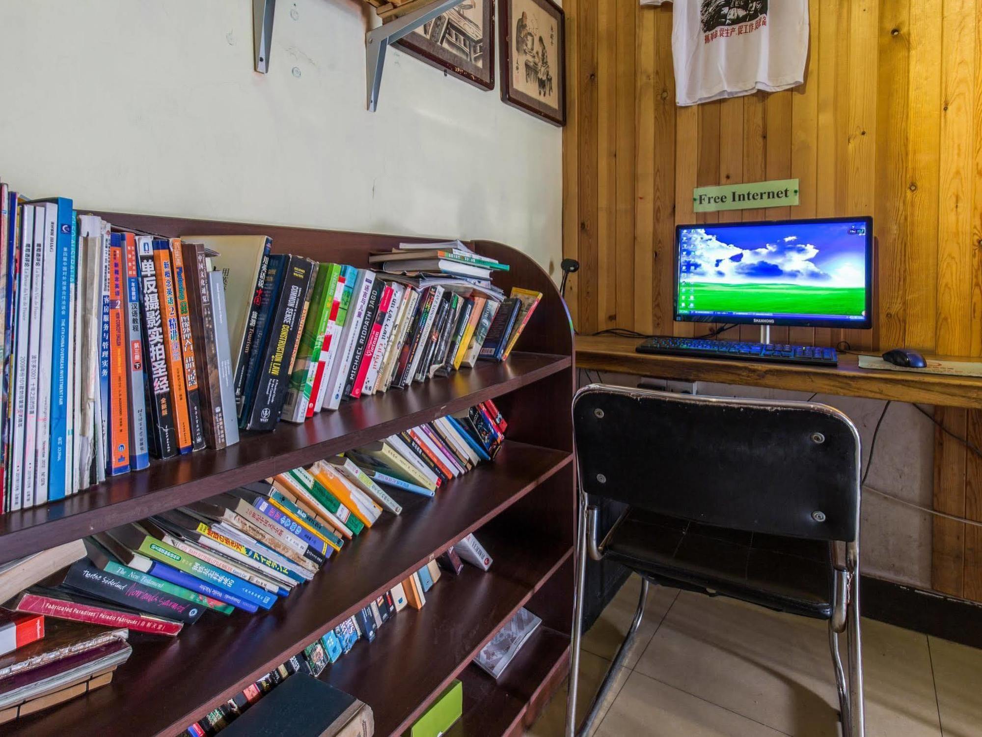 Happy Dragon Hotel -- Nearby Tiananmen Square & Forbidden City & Wangfujing Street & Line 5,6,8 Subway Nearby & Free Coffee & Free Laundry & Fluent English Speaking & Tourist Attractions Ticket Service & Free Wifi Unlimited For Western Software Beijing Luaran gambar