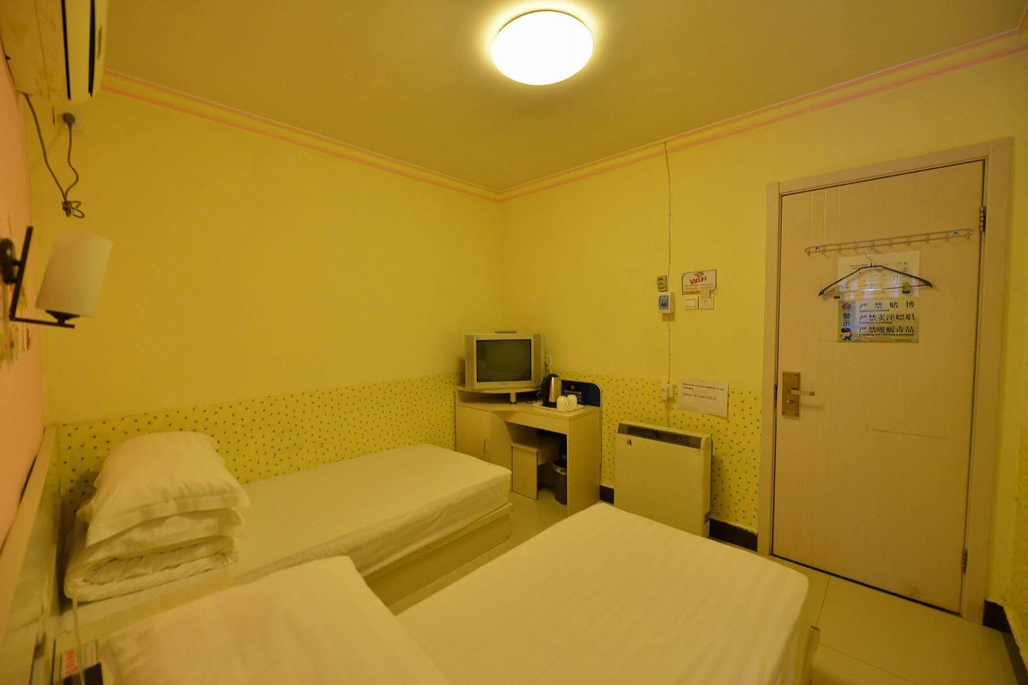 Happy Dragon Hotel -- Nearby Tiananmen Square & Forbidden City & Wangfujing Street & Line 5,6,8 Subway Nearby & Free Coffee & Free Laundry & Fluent English Speaking & Tourist Attractions Ticket Service & Free Wifi Unlimited For Western Software Beijing Luaran gambar